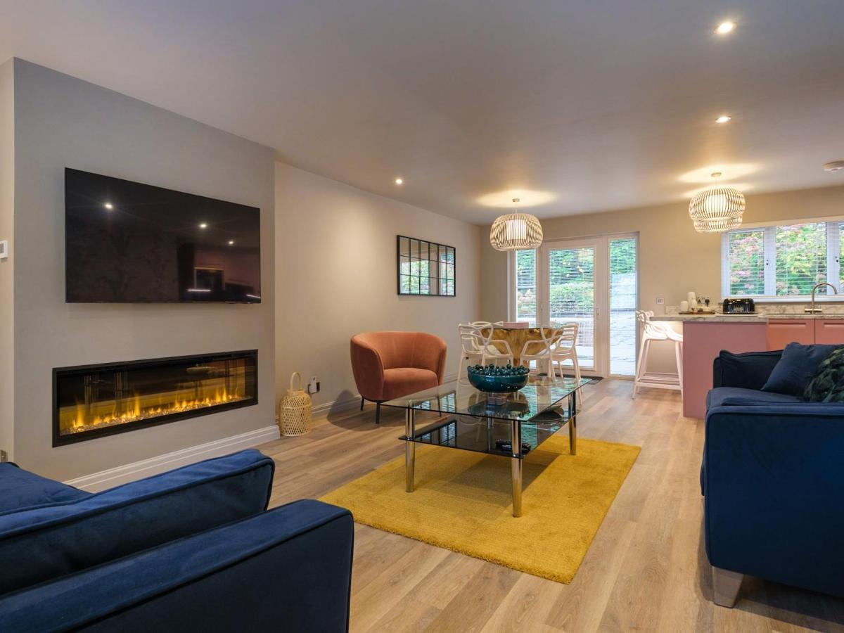Villa The Neon Rose Bowness-on-Windermere Esterno foto