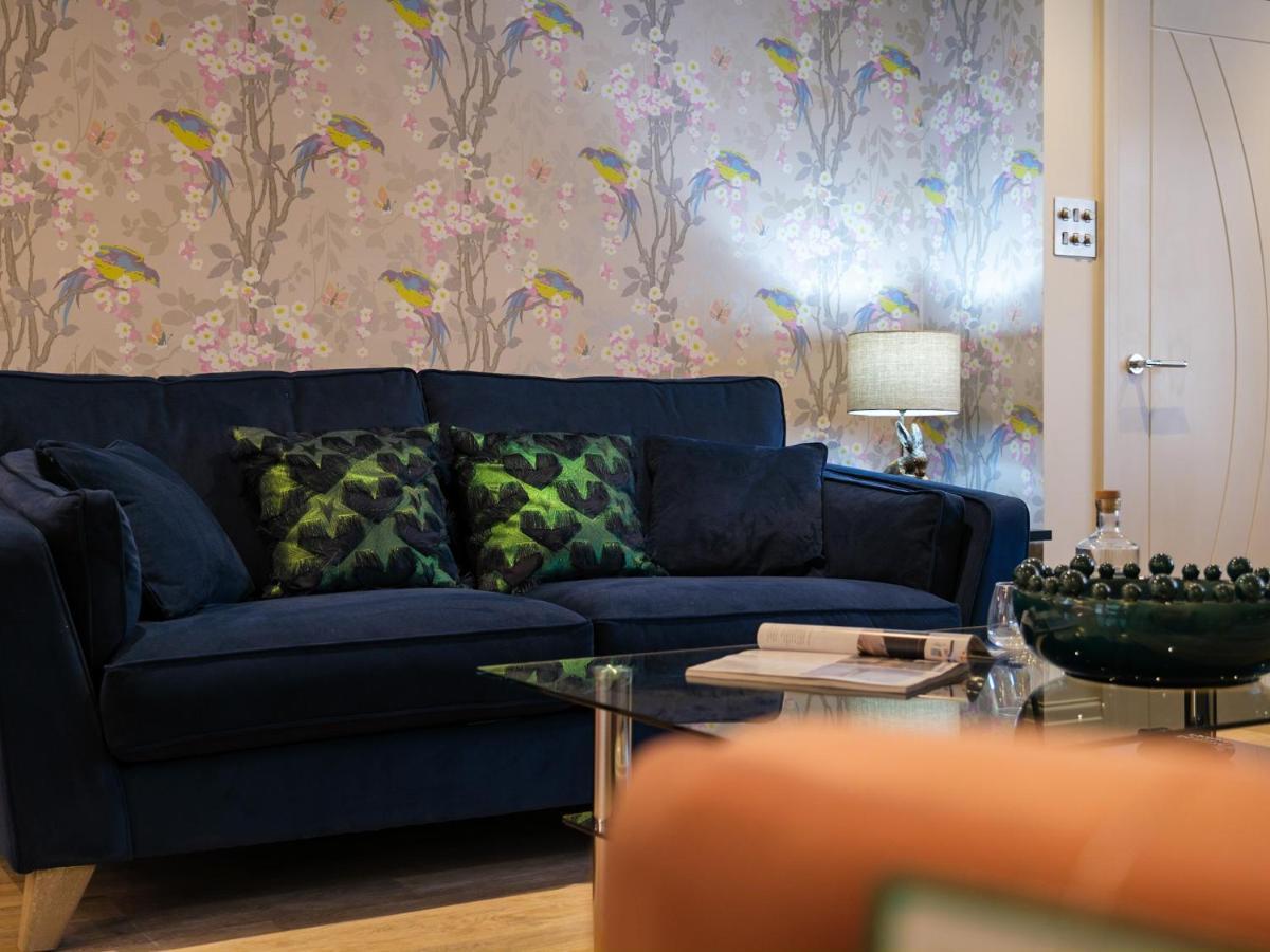 Villa The Neon Rose Bowness-on-Windermere Esterno foto