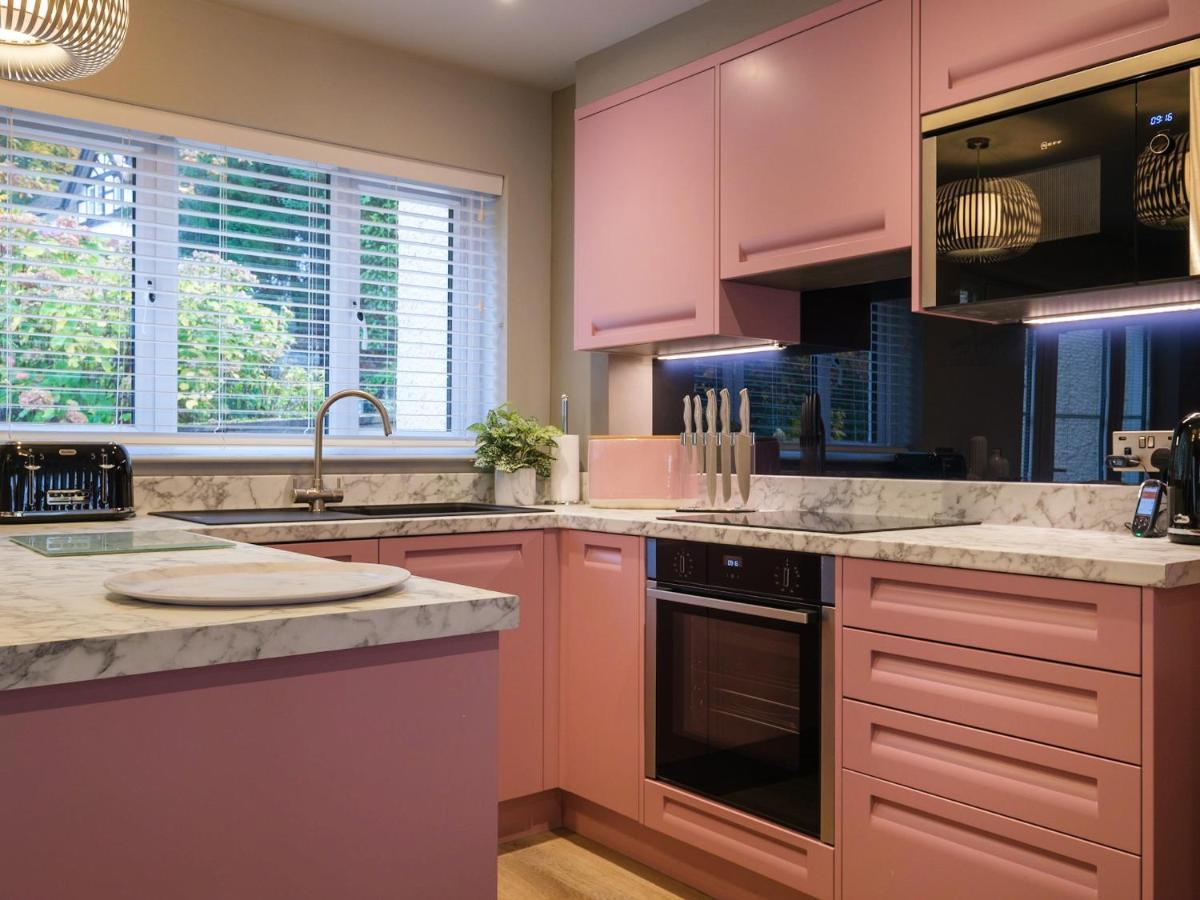 Villa The Neon Rose Bowness-on-Windermere Esterno foto