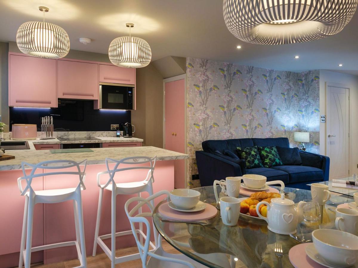 Villa The Neon Rose Bowness-on-Windermere Esterno foto
