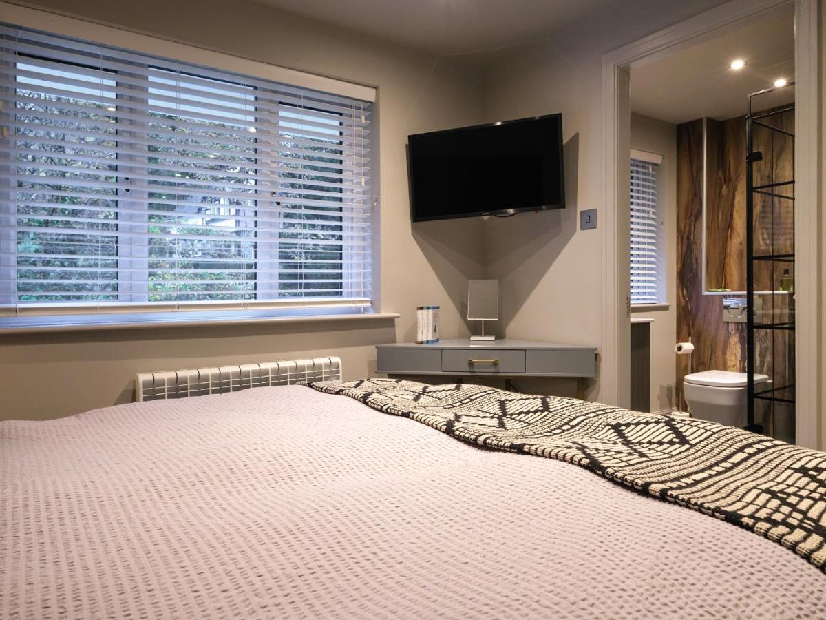 Villa The Neon Rose Bowness-on-Windermere Esterno foto